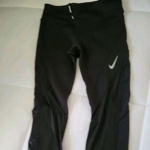 Capris Nike